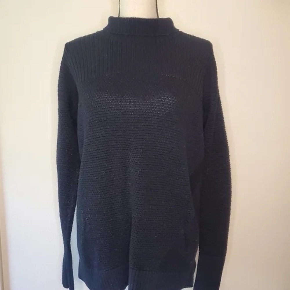 Lululemon 100% Merino Wool Black Sweater Size 12